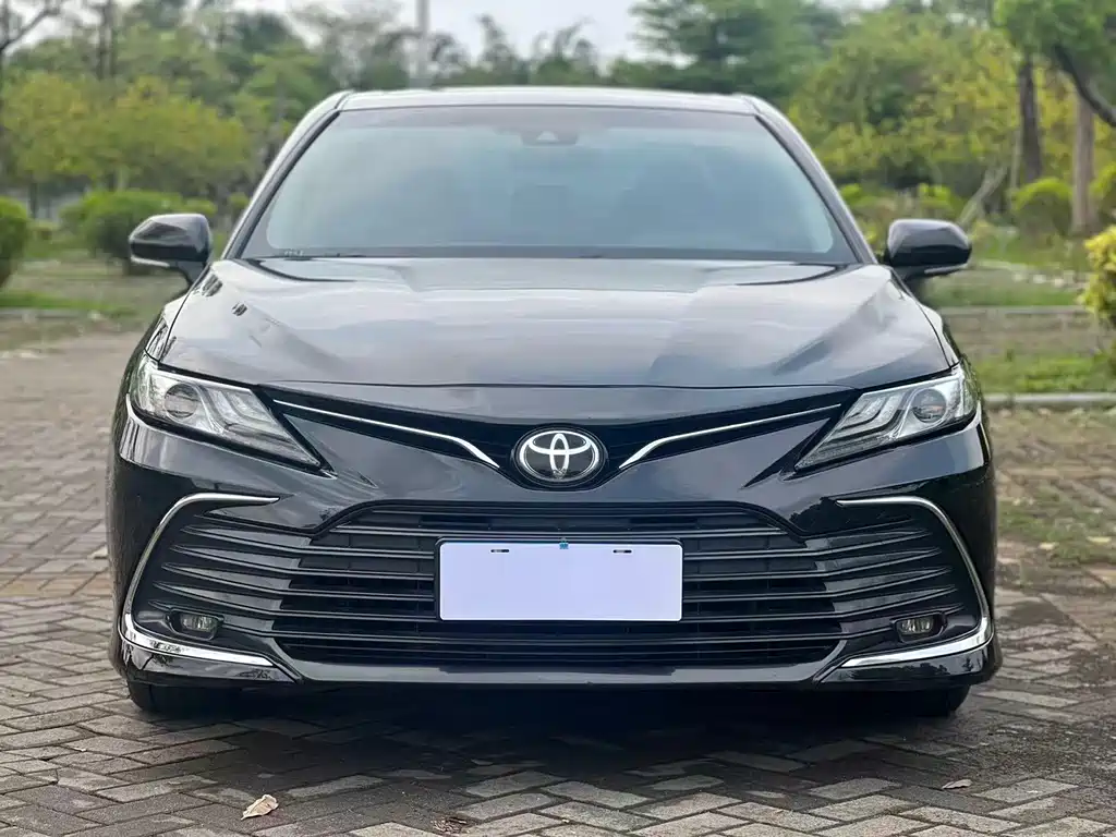 Toyota Camry 2021 2.0G Luxury