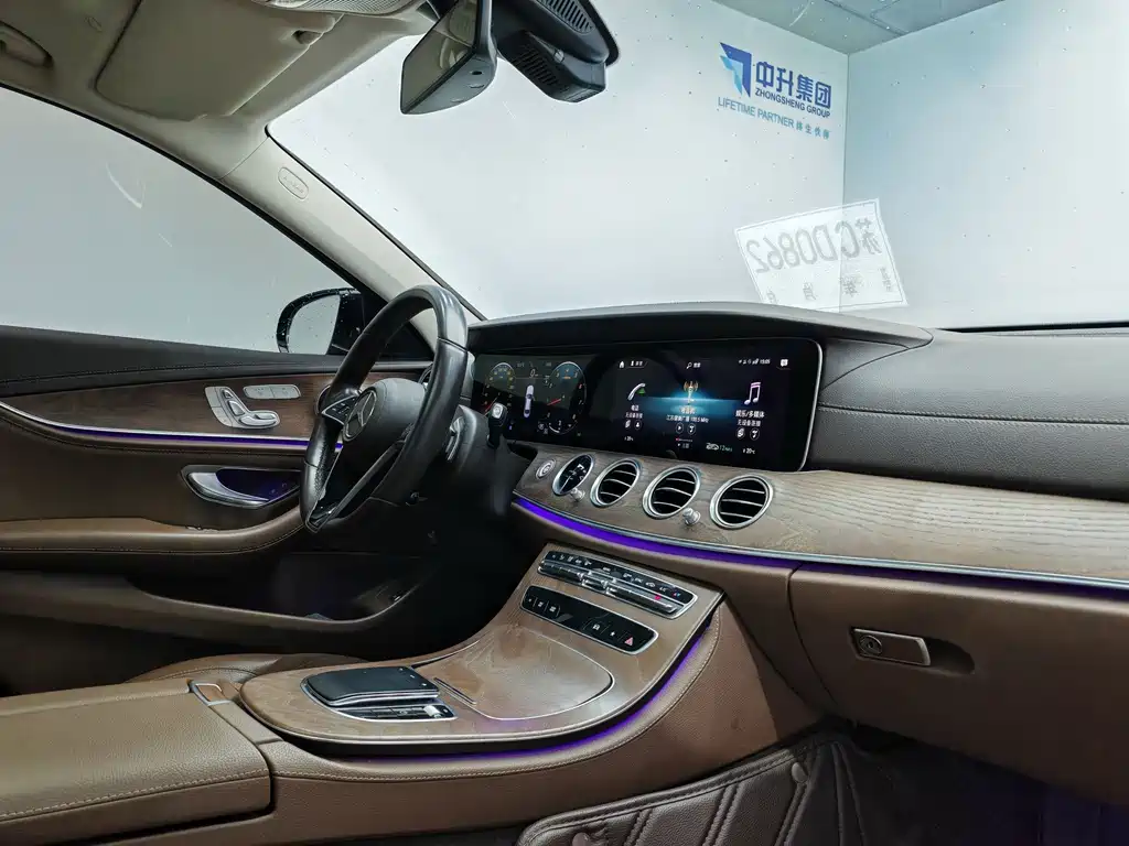 Mercedes-Benz E-Class — миниатюра 15