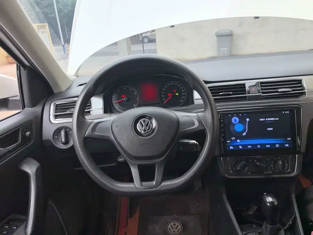 Volkswagen Santana — миниатюра 8