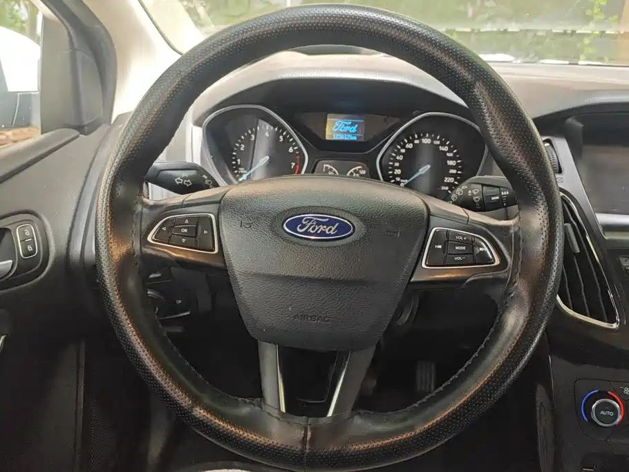 Ford Focus — миниатюра 14
