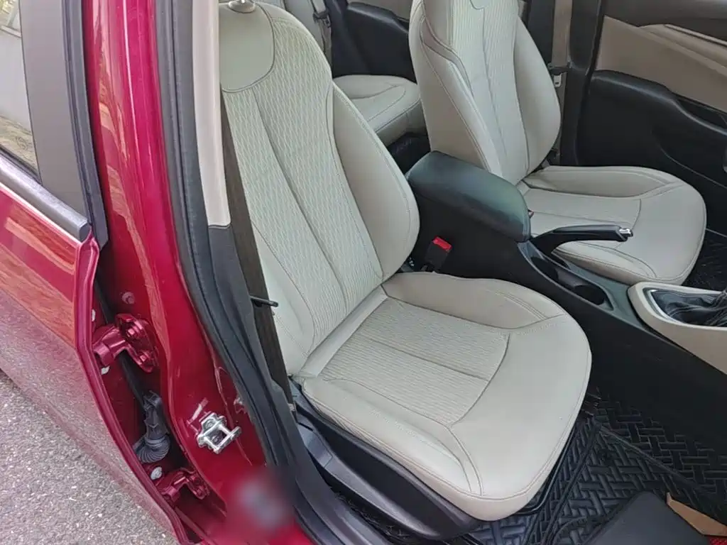 Buick Excelle — миниатюра 25