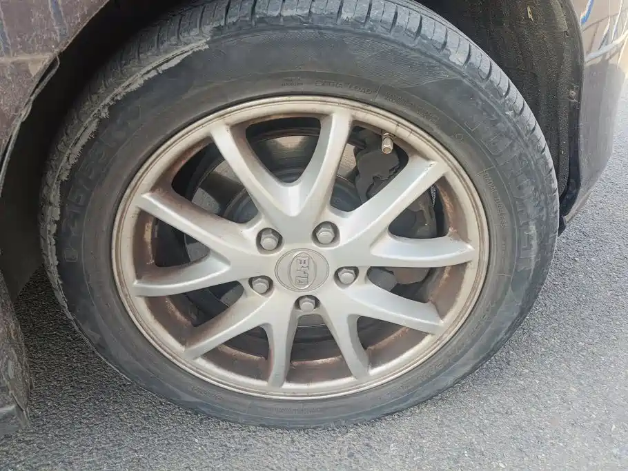 BYD M6 — миниатюра 6