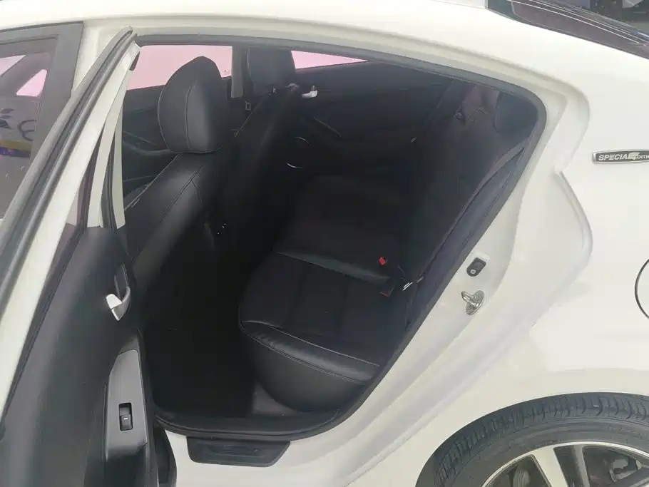 Kia K3 — миниатюра 11