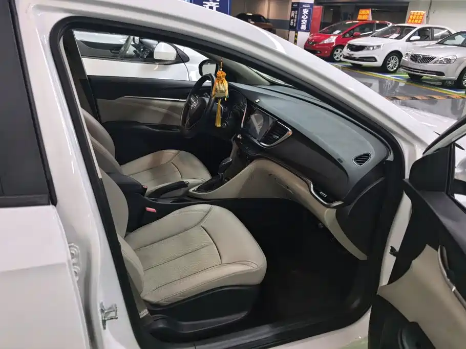 Buick Excelle — миниатюра 8