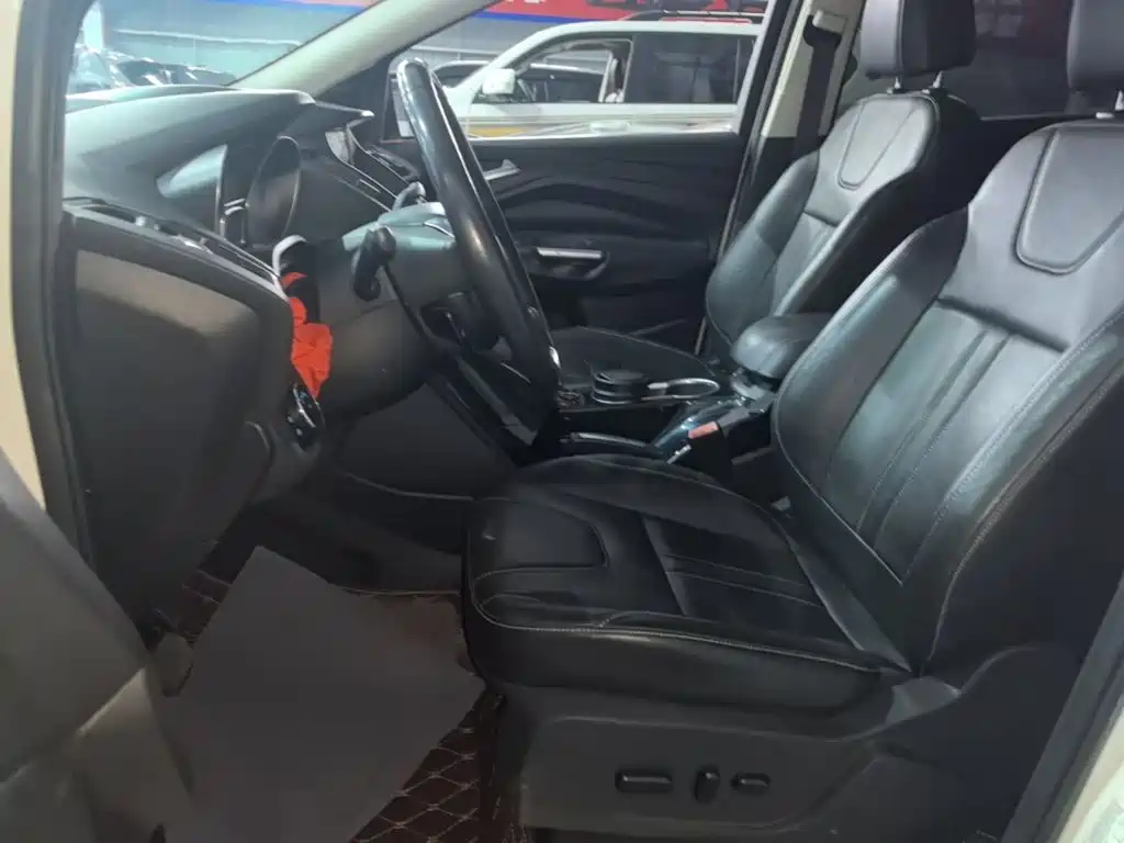 Ford Kuga — миниатюра 15