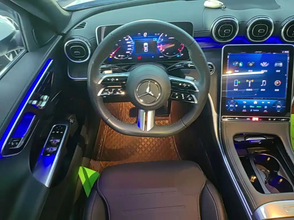 Mercedes-Benz C-Class — миниатюра 11