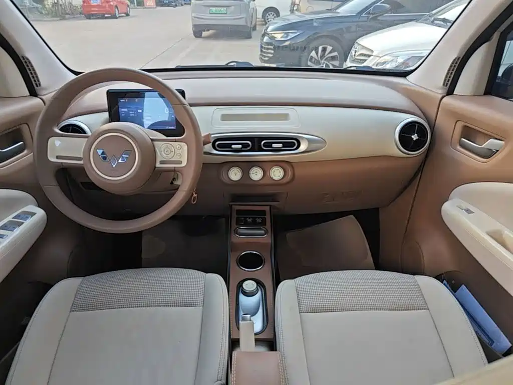 Wuling MINIEV — миниатюра 10