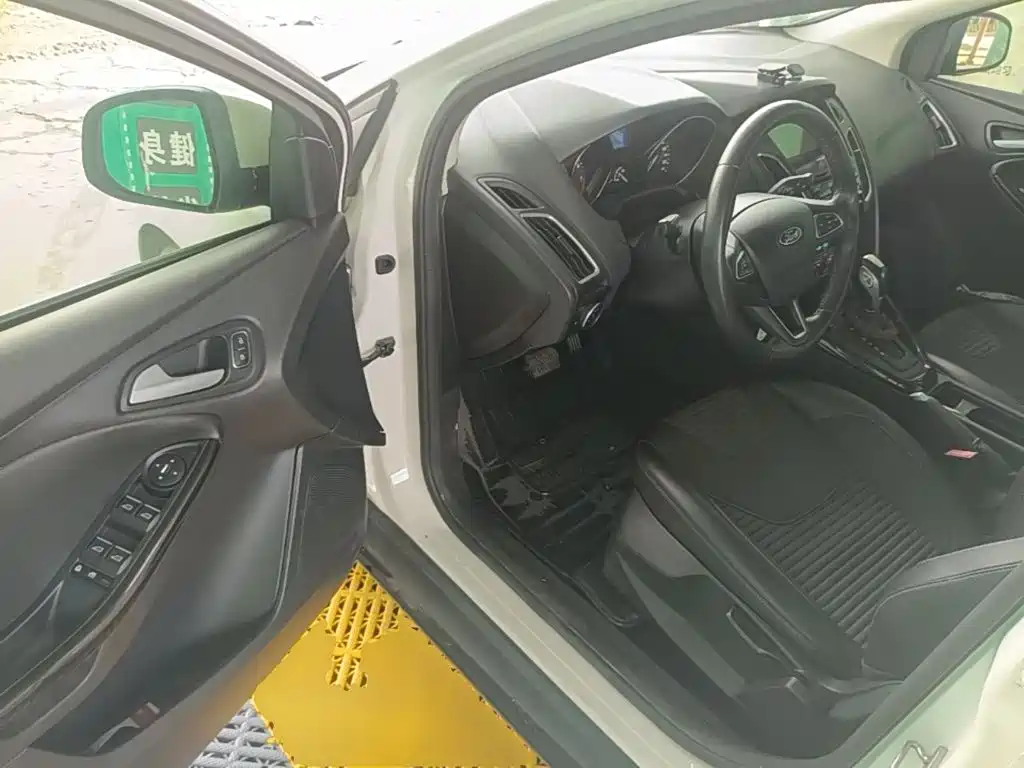 Ford Focus — миниатюра 16