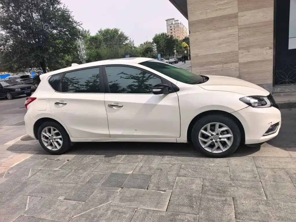 Nissan Tiida — миниатюра 26