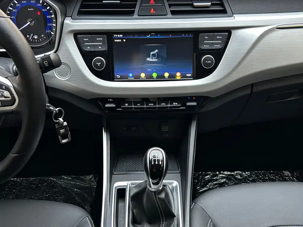 Geely Vision X3 — миниатюра 17