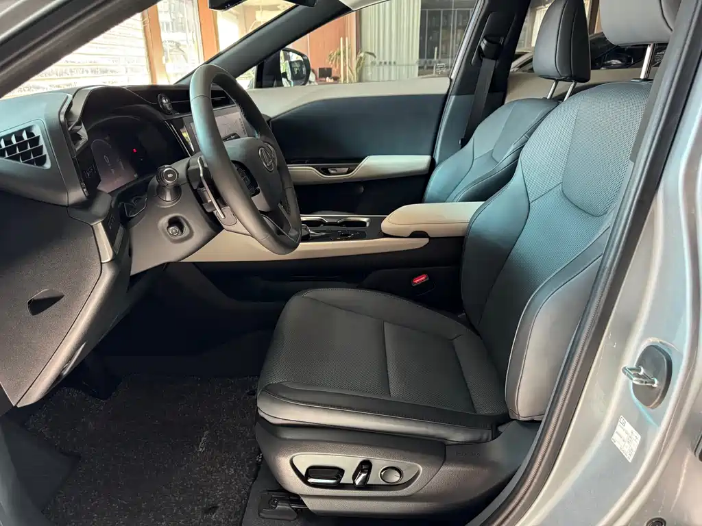 Lexus RZ 2023 450e