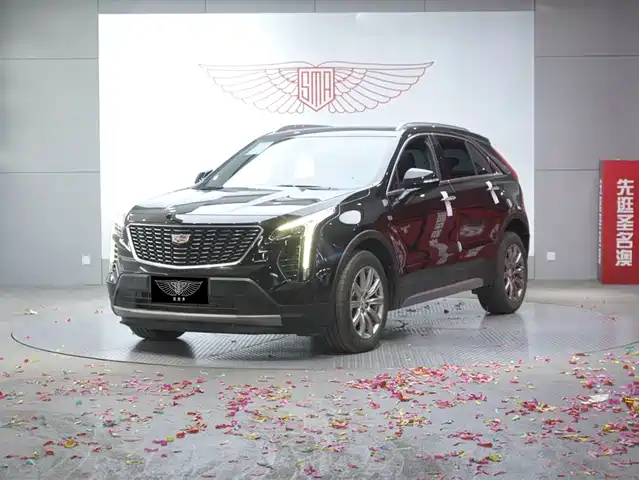 CADILLAC  XT4