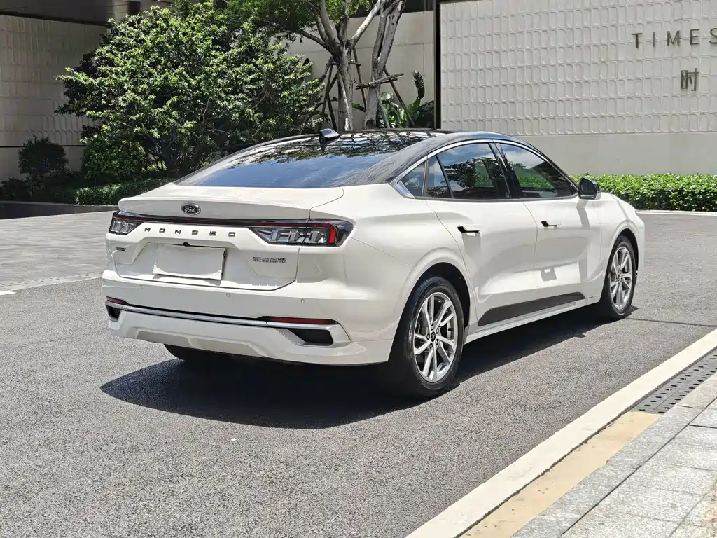 Ford Mondeo 2022 EcoBoost 245 Luxury