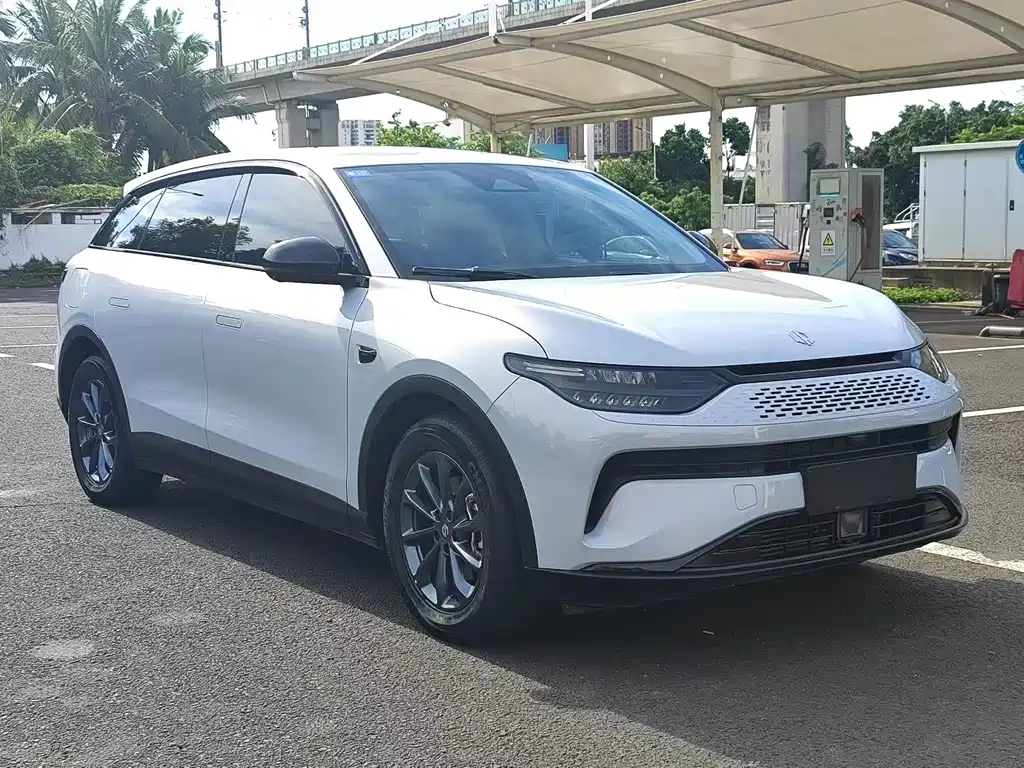 ZERO-RUNNING CAR ZERO RUN C11