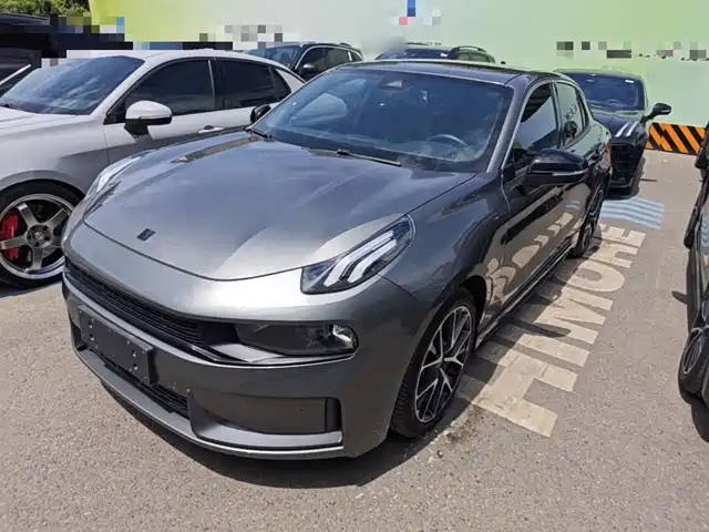 2021 Lynk & Co 03