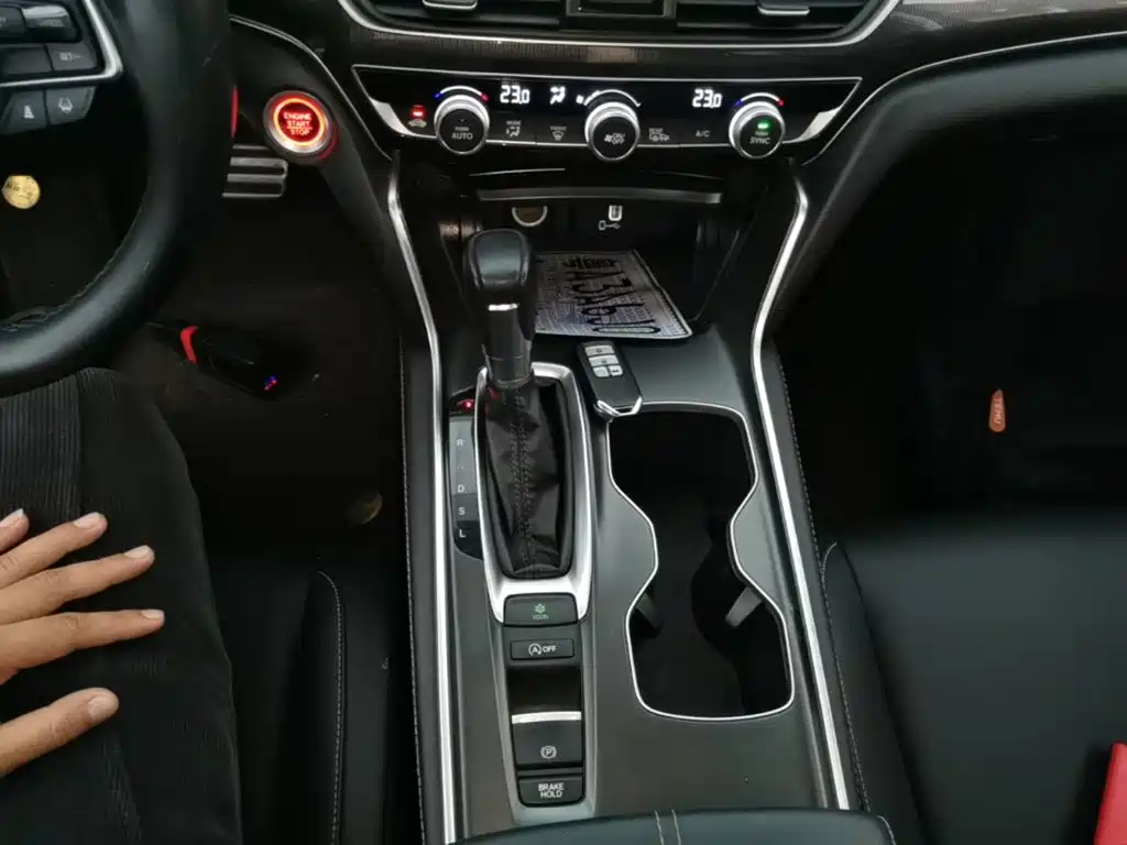 Honda Accord — миниатюра 14