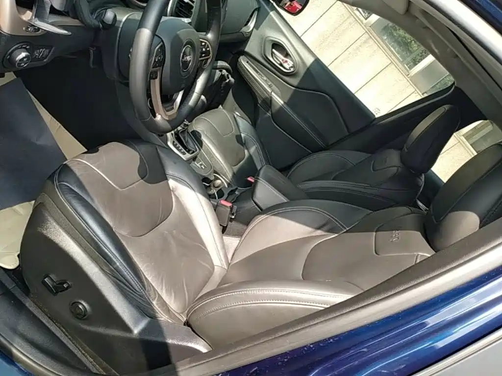 Jeep Cherokee — миниатюра 15