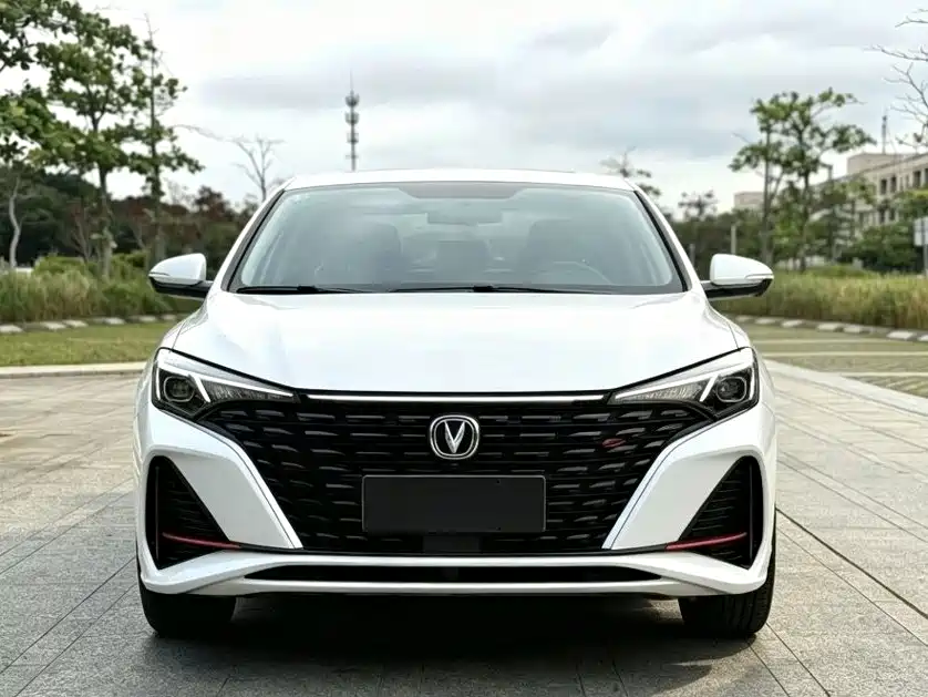 Changan Eado — миниатюра 2