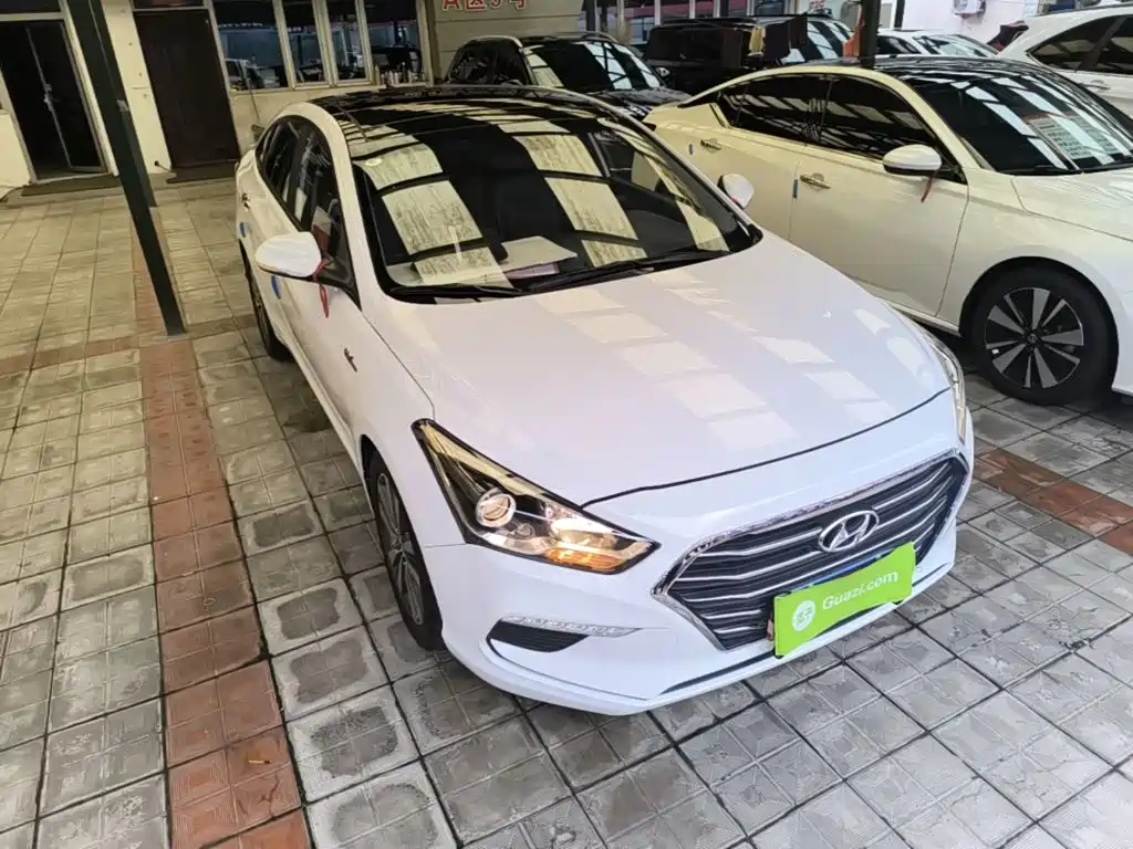 Hyundai Mistra — миниатюра 4