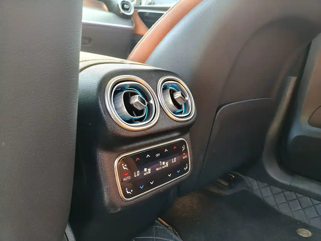 Mercedes-Benz GLC — миниатюра 5