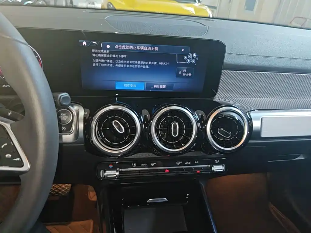 Mercedes-Benz GLB — миниатюра 13