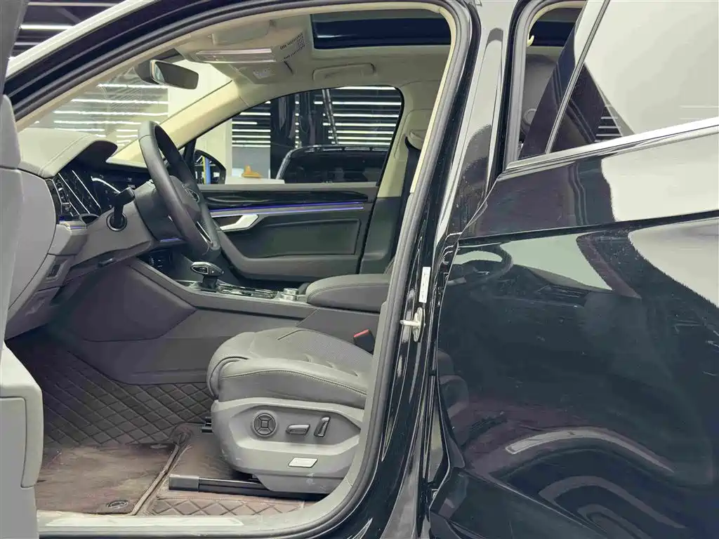 Volkswagen Touareg 2023 3.0TSI Sport