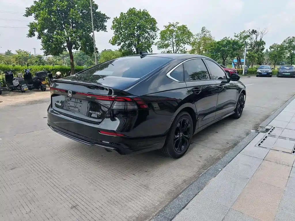Honda Accord — миниатюра 8