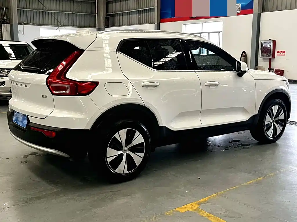 Volvo XC40 — миниатюра 5