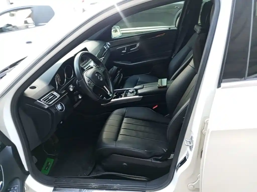 Mercedes-Benz E-Class — миниатюра 15
