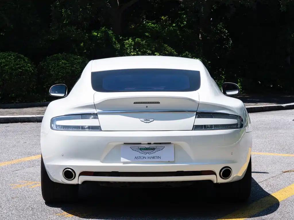 Aston Martin Rapide — миниатюра 6