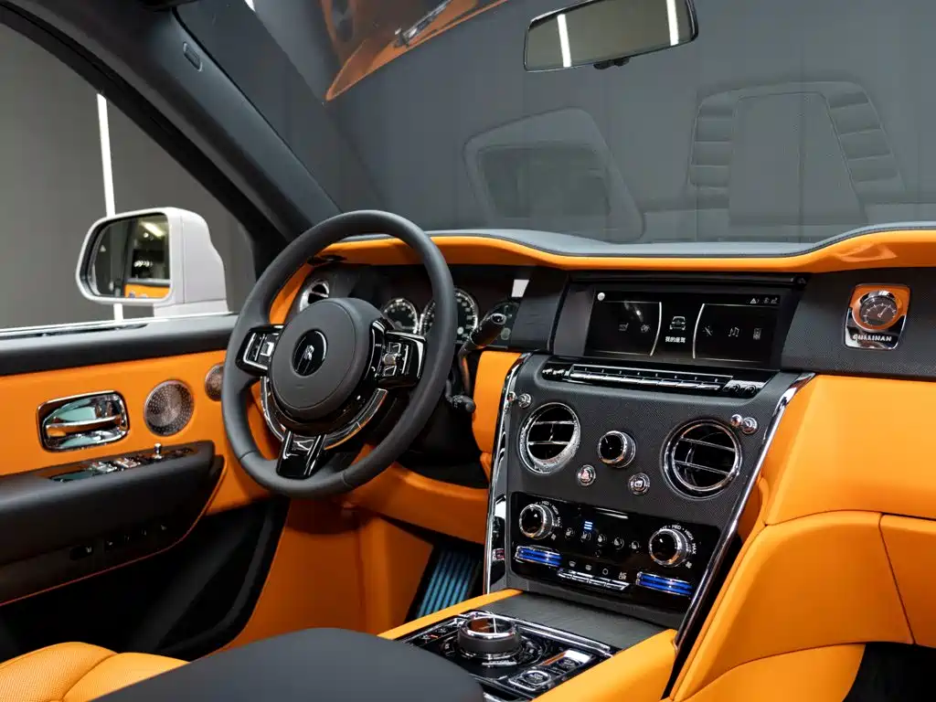 Rolls-Royce Cullinan — миниатюра 23