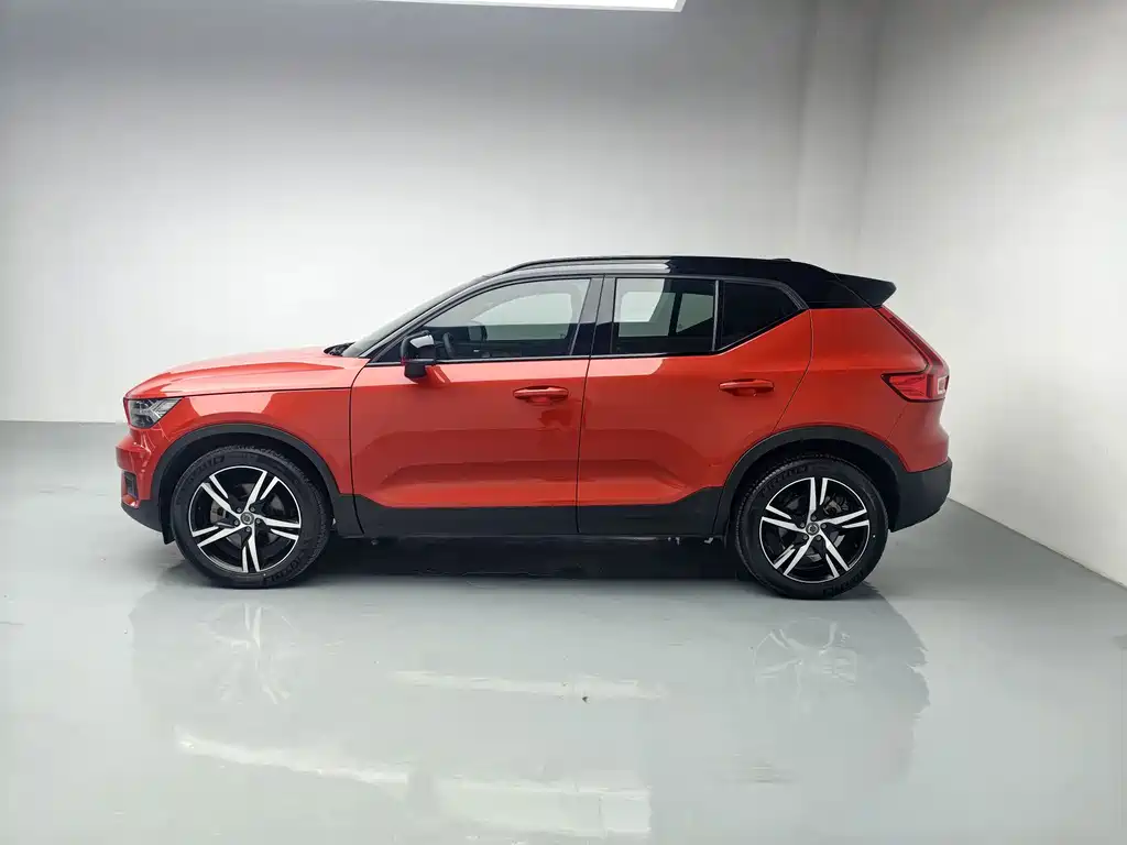 Volvo XC40 — миниатюра 9