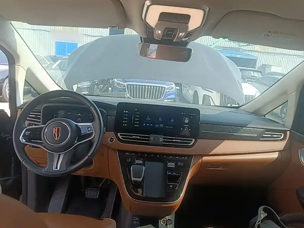 Hongqi Hongqi HQ9 PHEV — миниатюра 10