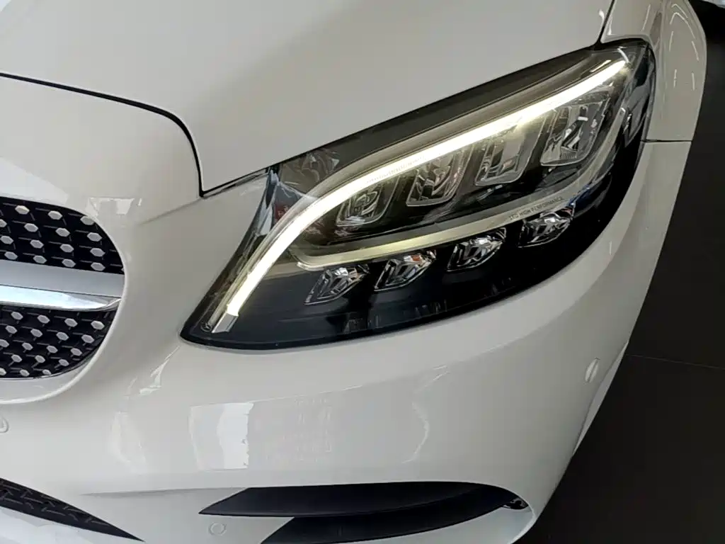 Mercedes-Benz C-Class — миниатюра 24