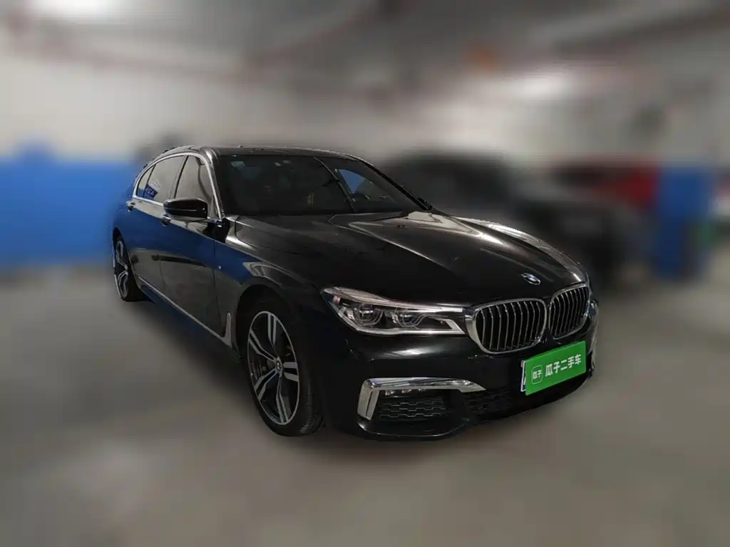 BMW 7 Series — миниатюра 23