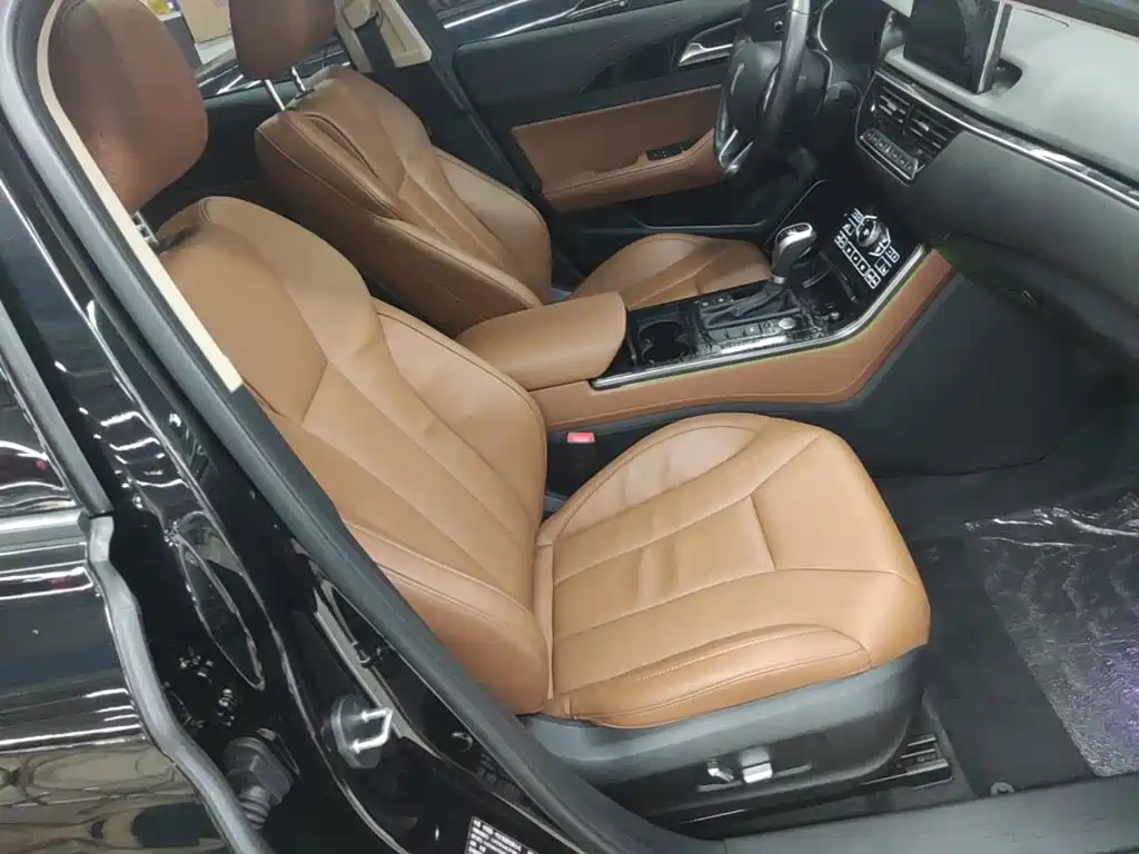 Hongqi Hongqi H5 — миниатюра 25