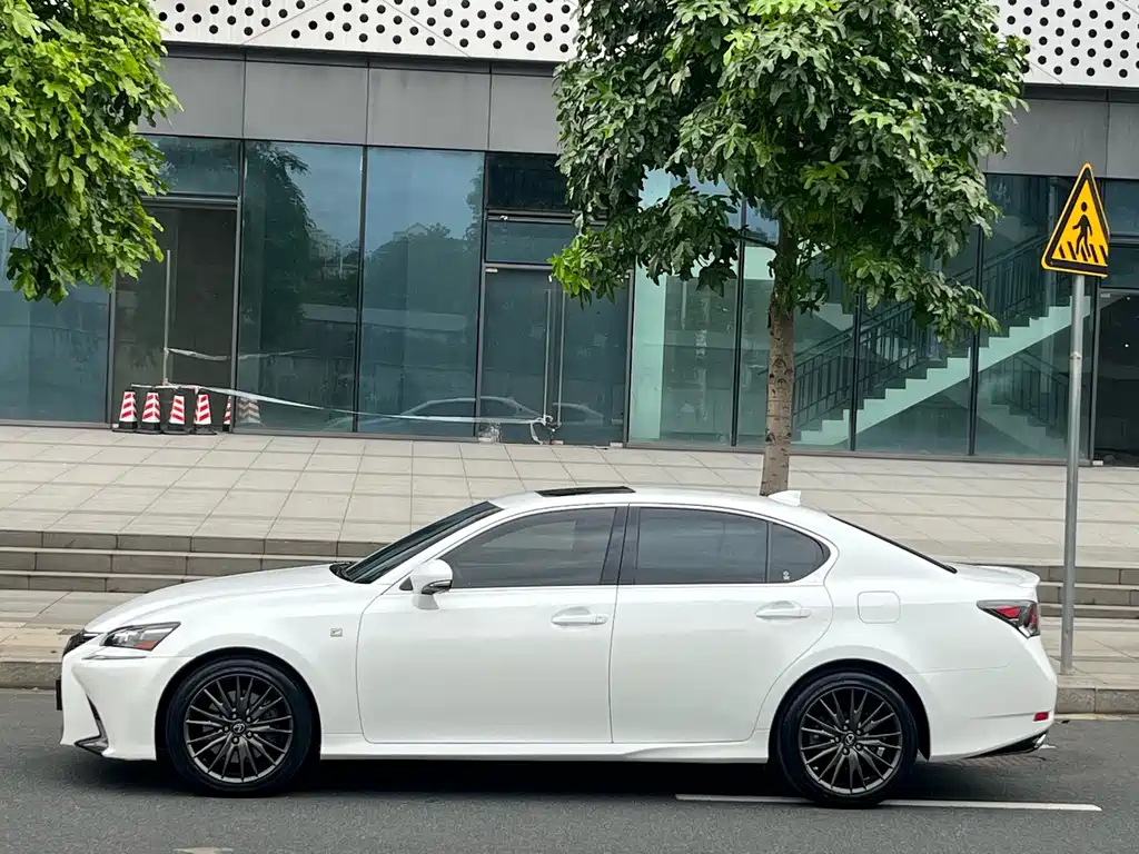 Lexus GS — миниатюра 7