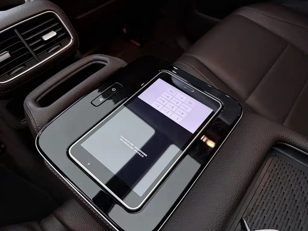 Mercedes-Benz GLE (Import) — миниатюра 12
