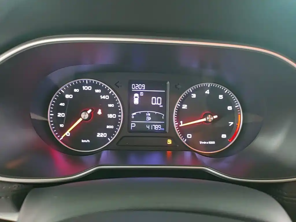 Roewe RX3 — миниатюра 12