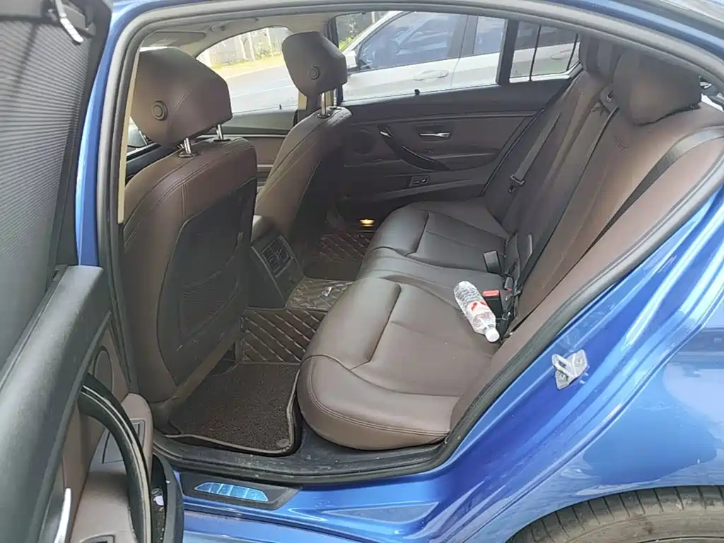 BMW 3 Series — миниатюра 17