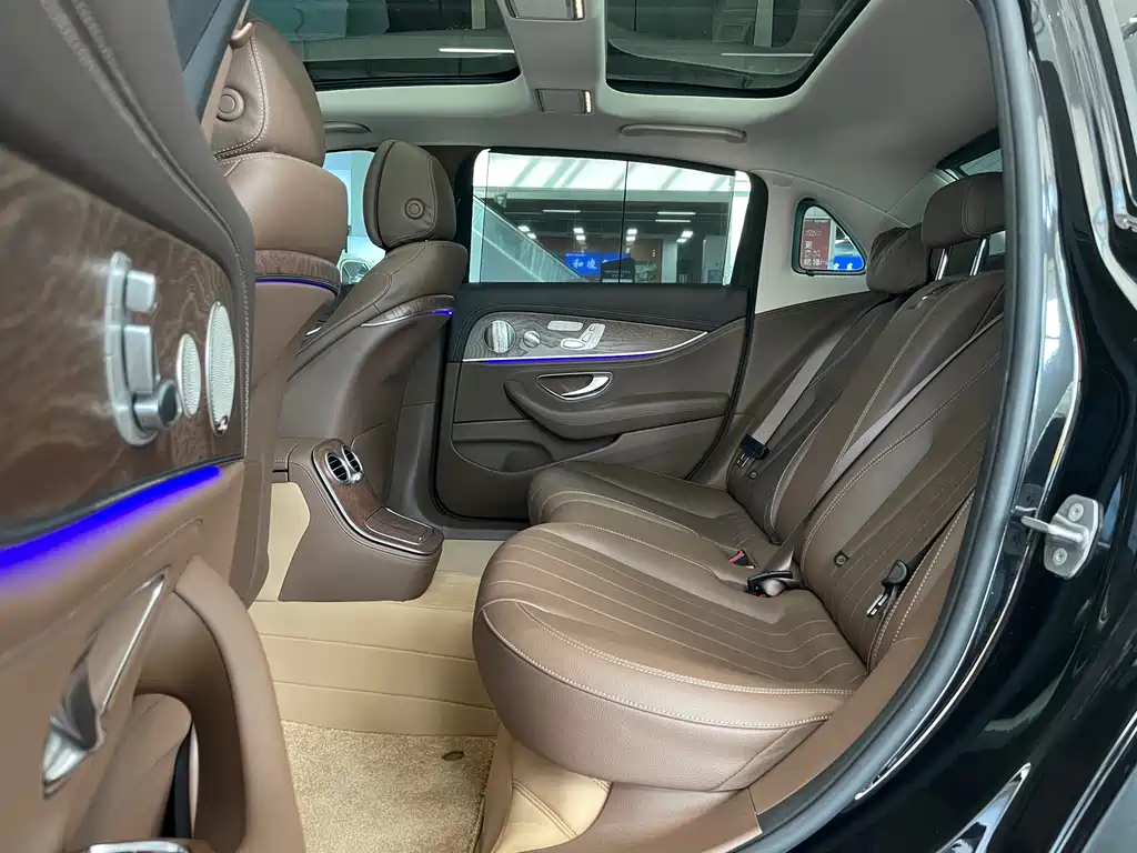 MERCEDES-BENZ E CLASS