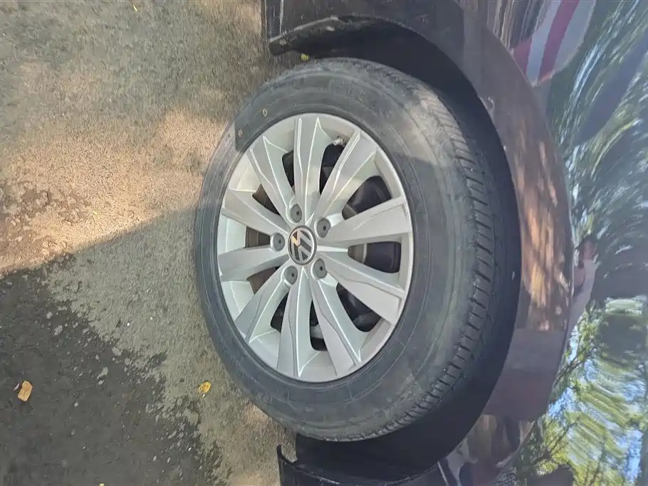 Volkswagen Sagitar 2014 1.6L AT Comfort