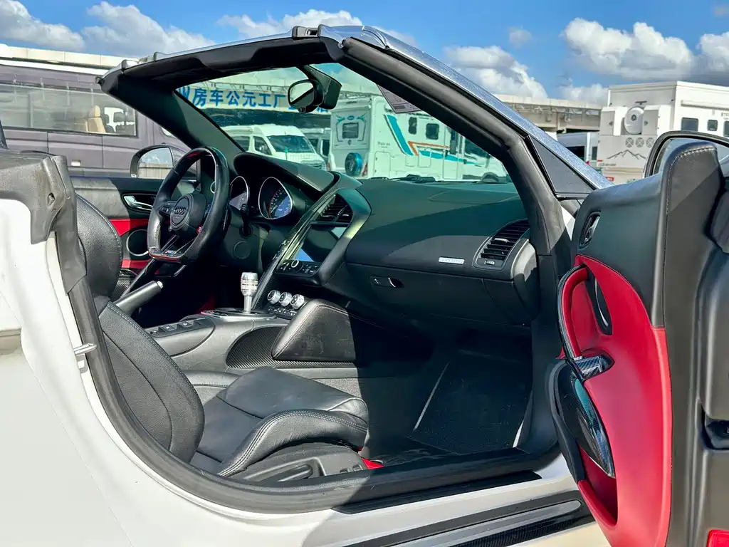 Audi R8 2011 Spyder 5.2 FSI quattro