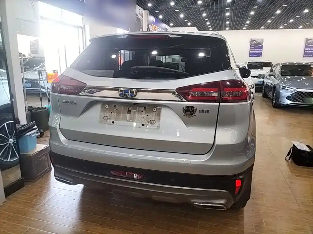Geely Boyue — миниатюра 6