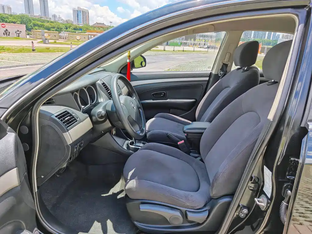 Nissan Sylphy — миниатюра 11