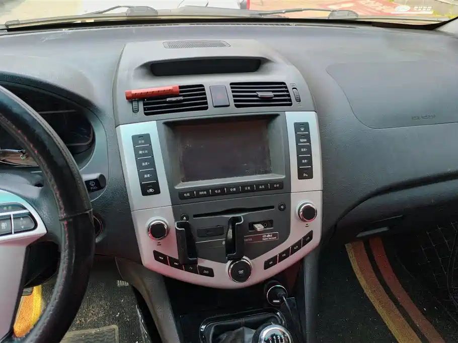 BYD S6 — миниатюра 13