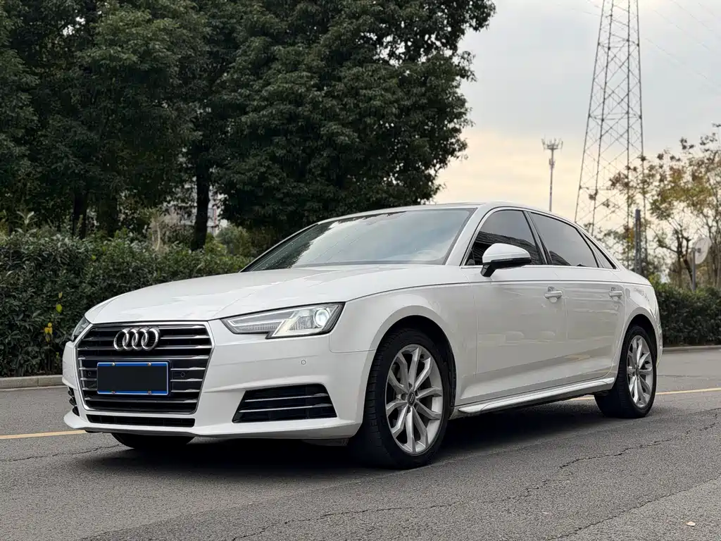 Audi A4L 2018