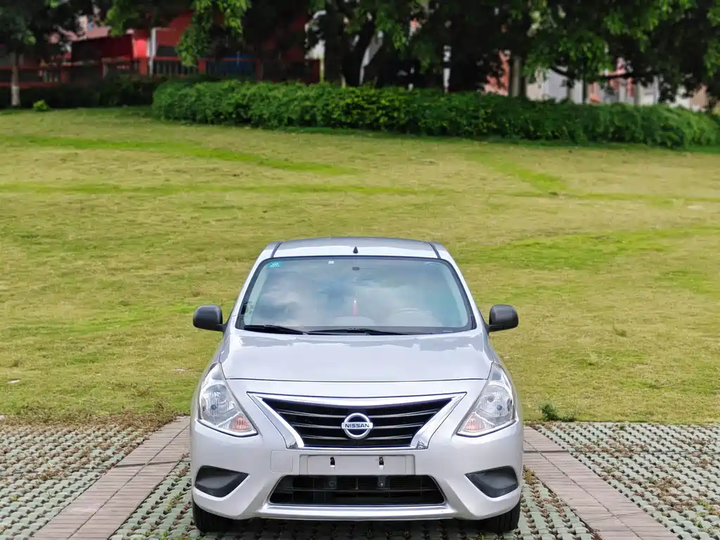 Nissan Sunny — миниатюра 2