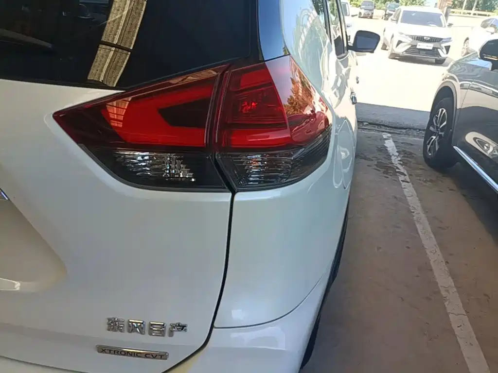 Nissan X-Trail — миниатюра 8