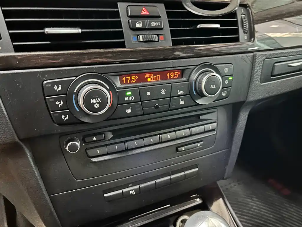 BMW 3 Series — миниатюра 11
